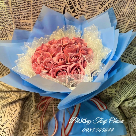 Hoa chúc mừng bà ngoại