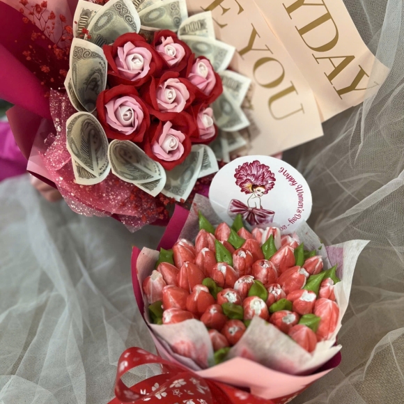 Hoa chúc mừng cho chị gái