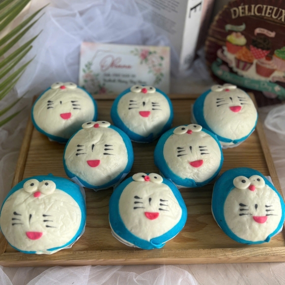 Bánh bao hình Đô rê mon
