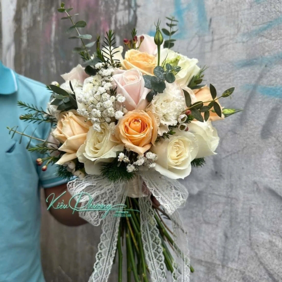 Hoa cầm tay cô dâu 