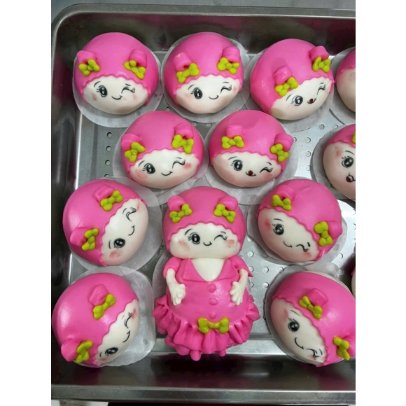 Bánh bao hình búp bê