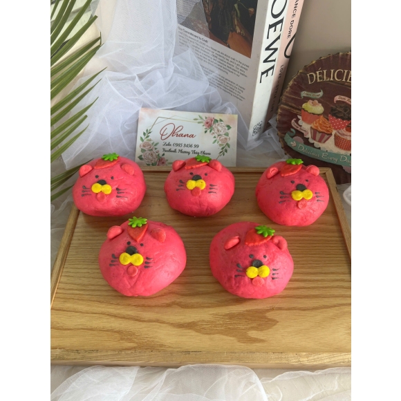 Bánh bao hình dâu tây