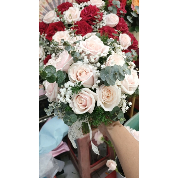 Hoa cầm tay cô dâu 